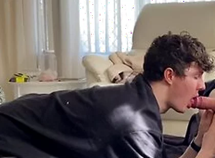 Morning Blowjob And Cum Swallow