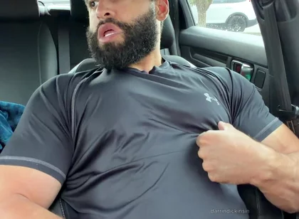 Muscle Cub in the Car