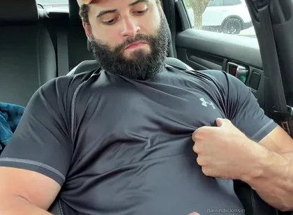 Muscle Cub in the Car