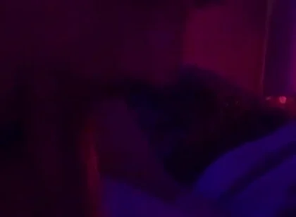 Cutie Str8 Gets a Nice Head in Bed