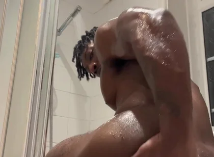 Quick Wank in Public Toilet