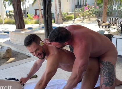 Muscle Men Fuck Bareback