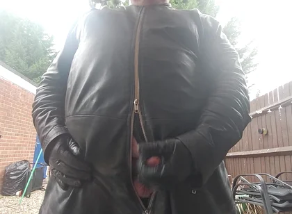 Wanking Outside