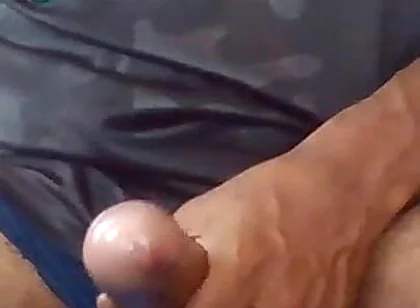 Straight Guy Stroke Huge Cock an Cums Loads
