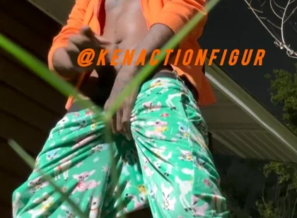 Kenactionfigur Busting a Big Ass Nut Outside the Trap House