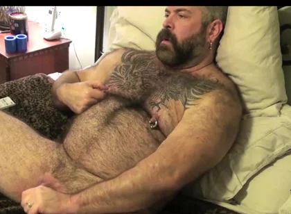 Big Muscle Daddy Jacking