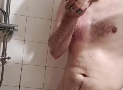 Amateur Bath Masturbation