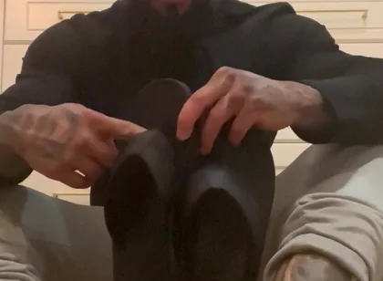 I Make You Smell My Stinky Flip Flops