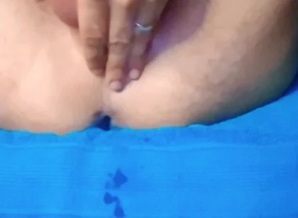 A Married Man Had Never Felt so Aroused While Stimulating and Fingering His Anus for the First Time.
