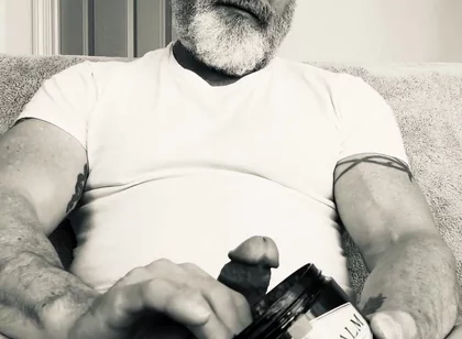 Hot B&w Bate