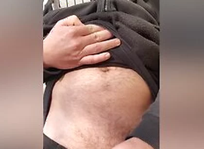 Outside Hands Free Cumshot