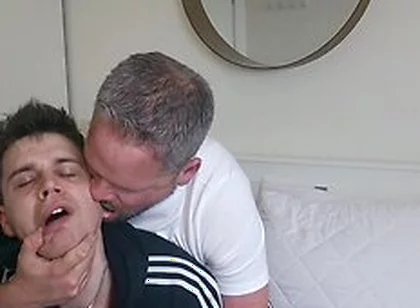Irishstr8huntr Uses Cam Do Attitude