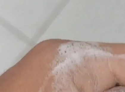 Extreme Burning Sensation Makes the Glans Foam with Arousal.