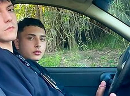 Ride Share Hookup: Horny Twink Picks Up Sexy Passenger And They End Up Fucking Raw With Uriel Simon And Dylan Segundo
