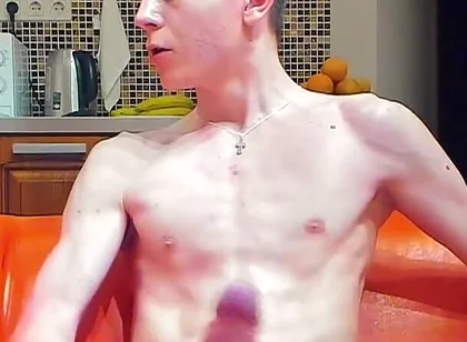 I Watch Porn Again That Makes Me Wet and Cum