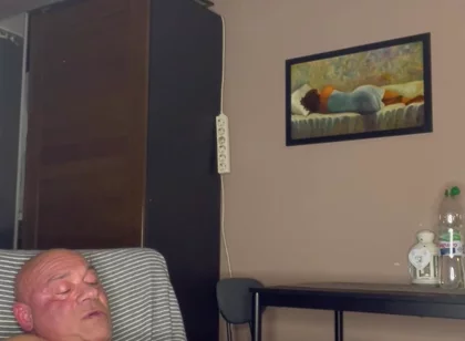 Bodybuilder Jerk off Home