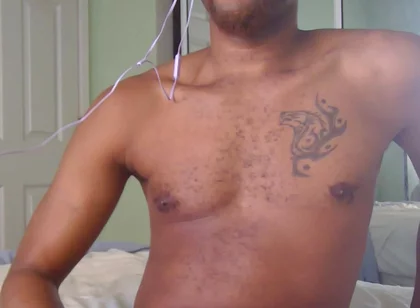 Kennie Jai Shows off on Cam