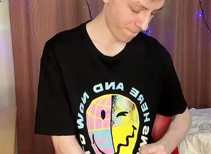 Quick Dorm Jerk Makes 23cm Cock Squirt Everywhere