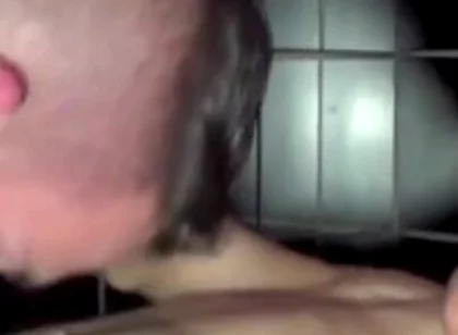 Flo fucked by Ricjy in sauna first time with a gay