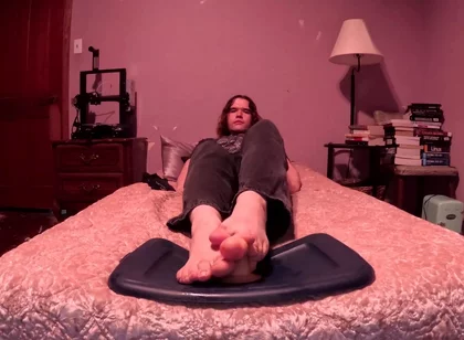 I Give My Dildo a Footjob